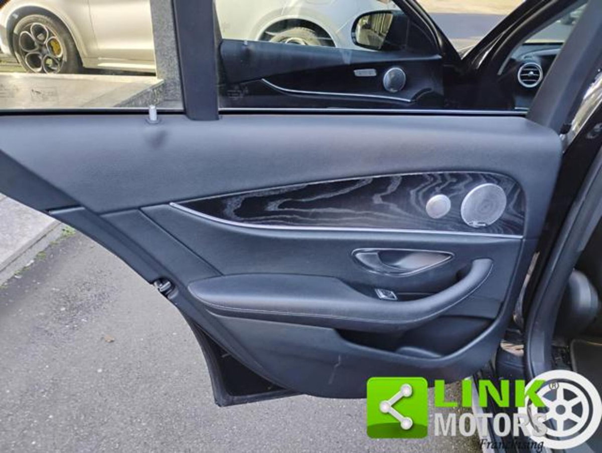 Mercedes-Benz Classe E 220 d 4Matic Auto Sport (13)