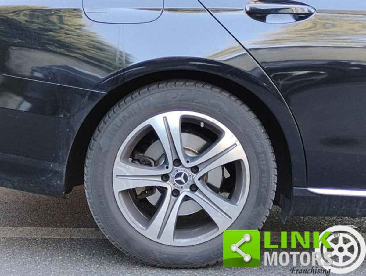 Mercedes-Benz Classe E 220 d 4Matic Auto Sport (7)