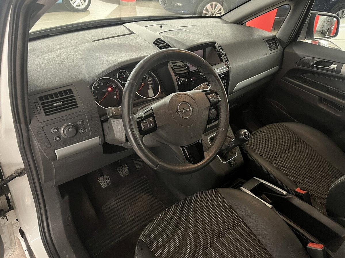 Opel Zafira 1.8 16V VVT Edition (7)