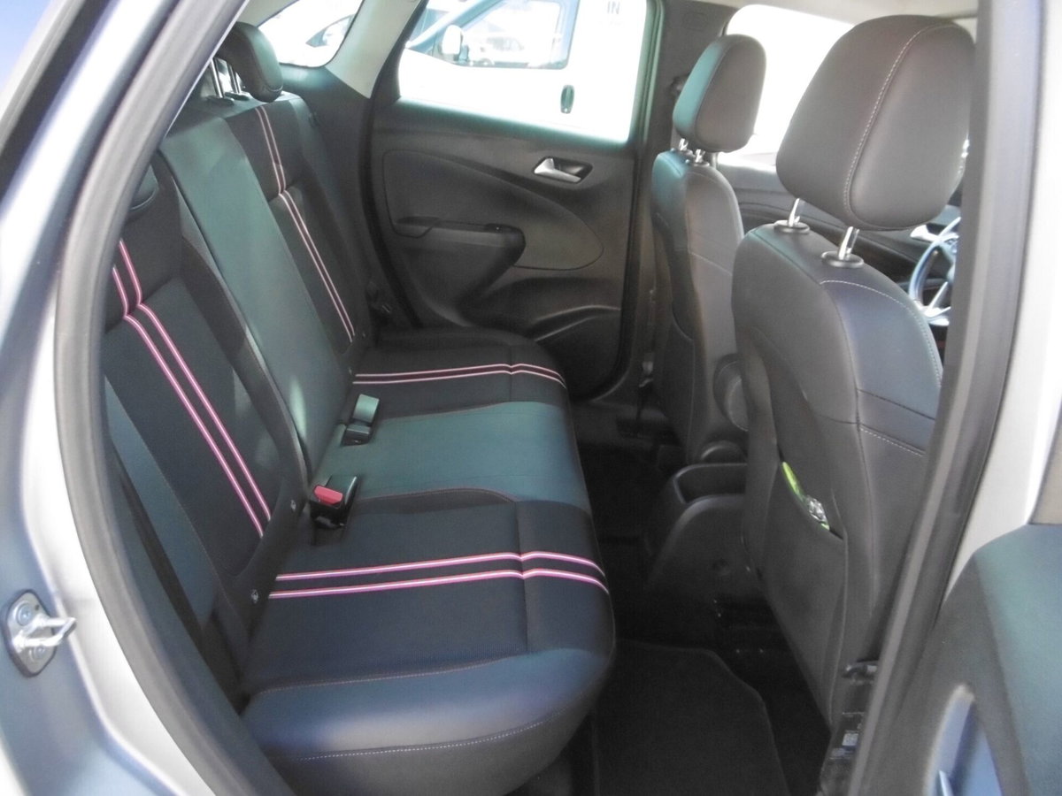 Opel Crossland 1.5 ECOTEC D 110 CV Start&Stop GS Line (18)