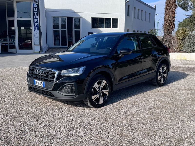 Audi Q2 30 2.0 tdi Identity Black