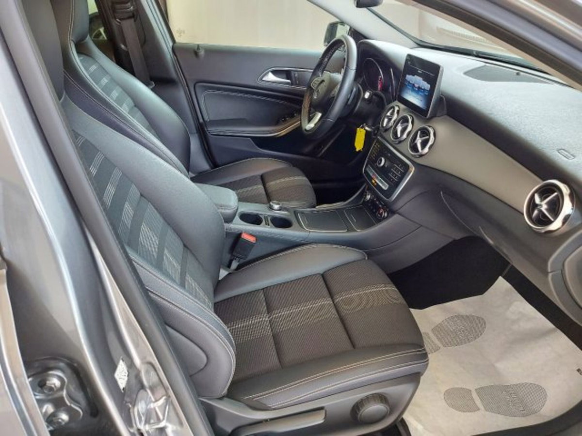 Mercedes-Benz GLA SUV 200 d Automatic Sport (6)