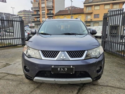 Mitsubishi Outlander 2.0 DI-D Instyle 7 p.ti DPF (2)