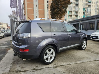 Mitsubishi Outlander 2.0 DI-D Instyle 7 p.ti DPF (4)