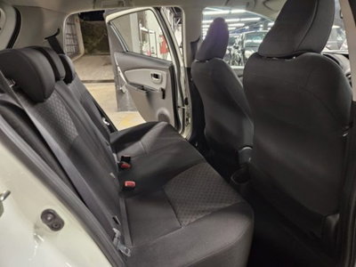 Toyota Yaris 1.D-4D 5 porte (13)