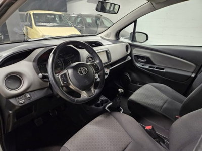 Toyota Yaris 1.D-4D 5 porte (7)