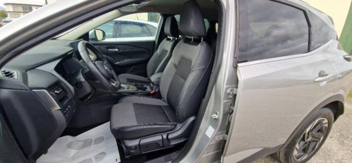 Nissan Qashqai 1.3 mhev N-Connecta 2wd 140cv (19)