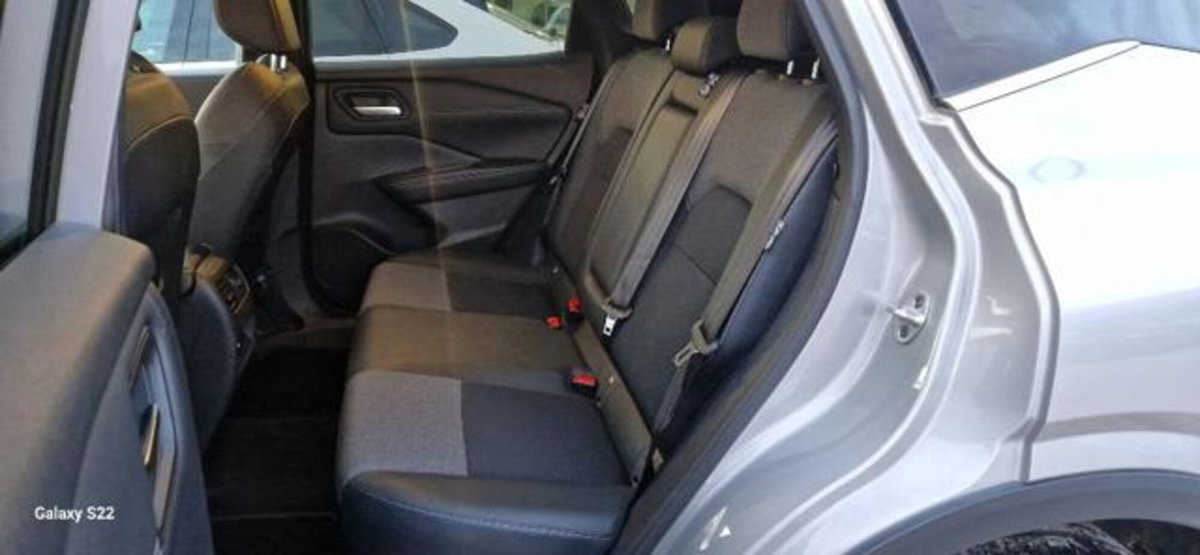 Nissan Qashqai 1.3 mhev N-Connecta 2wd 140cv (7)