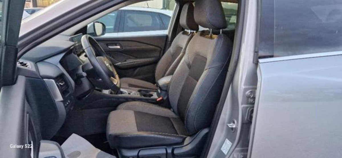 Nissan Qashqai 1.3 mhev N-Connecta 2wd 140cv (8)