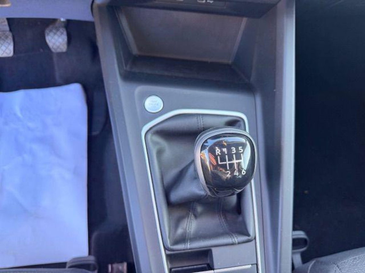 Volkswagen Golf 2.0 TDI SCR Life (10)