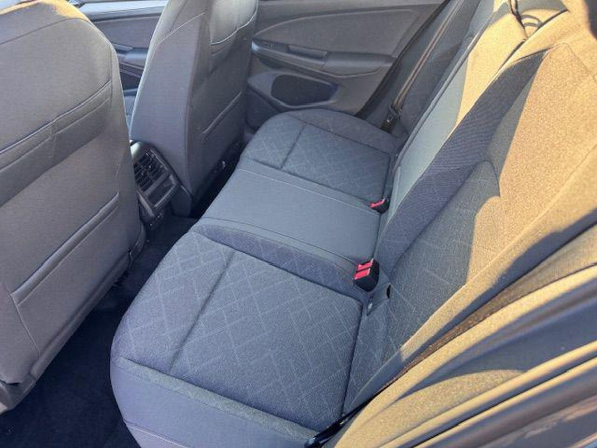 Volkswagen Golf 2.0 TDI SCR Life (14)