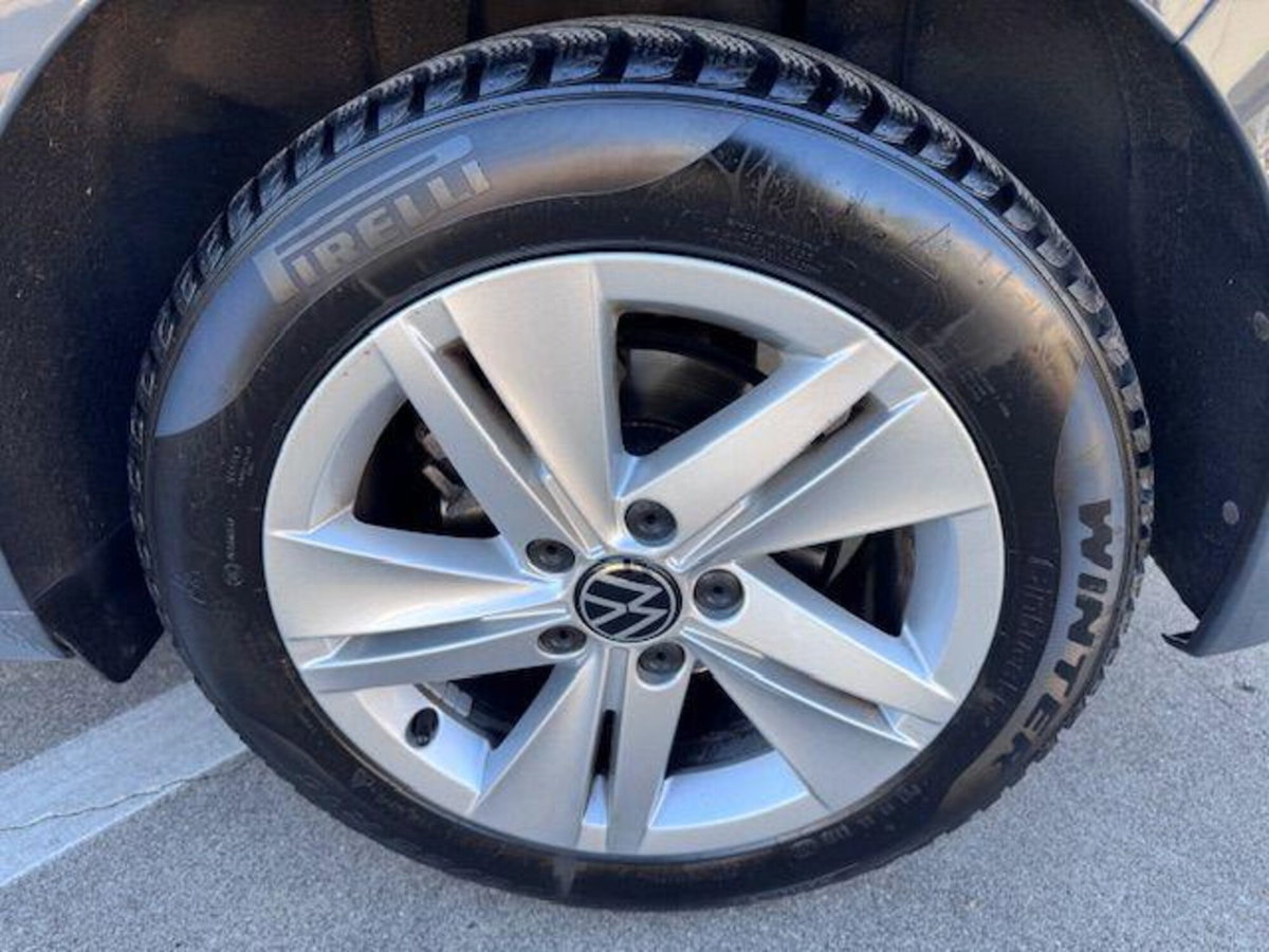 Volkswagen Golf 2.0 TDI SCR Life (16)