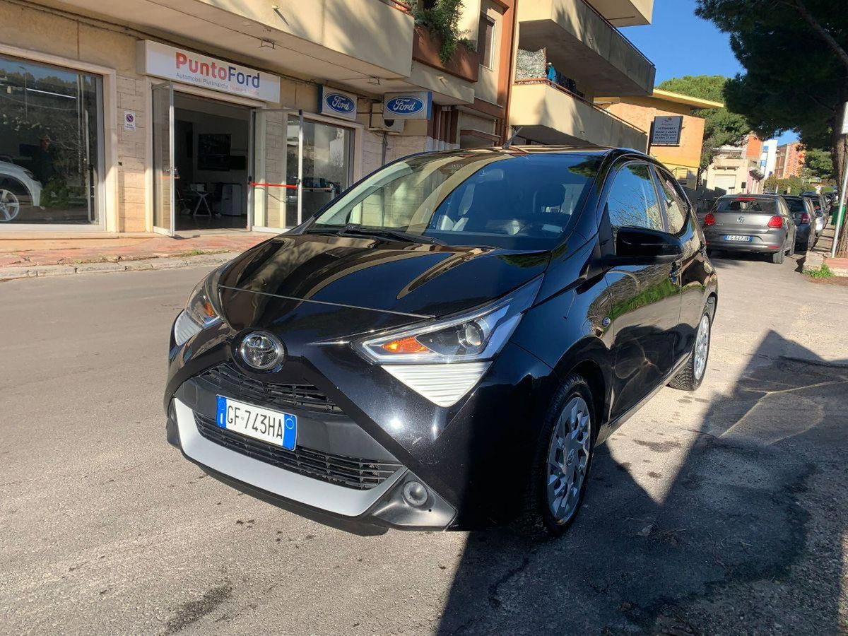 Toyota Aygo 1.0 VVT-i 72 CV 5 porte x-clusiv