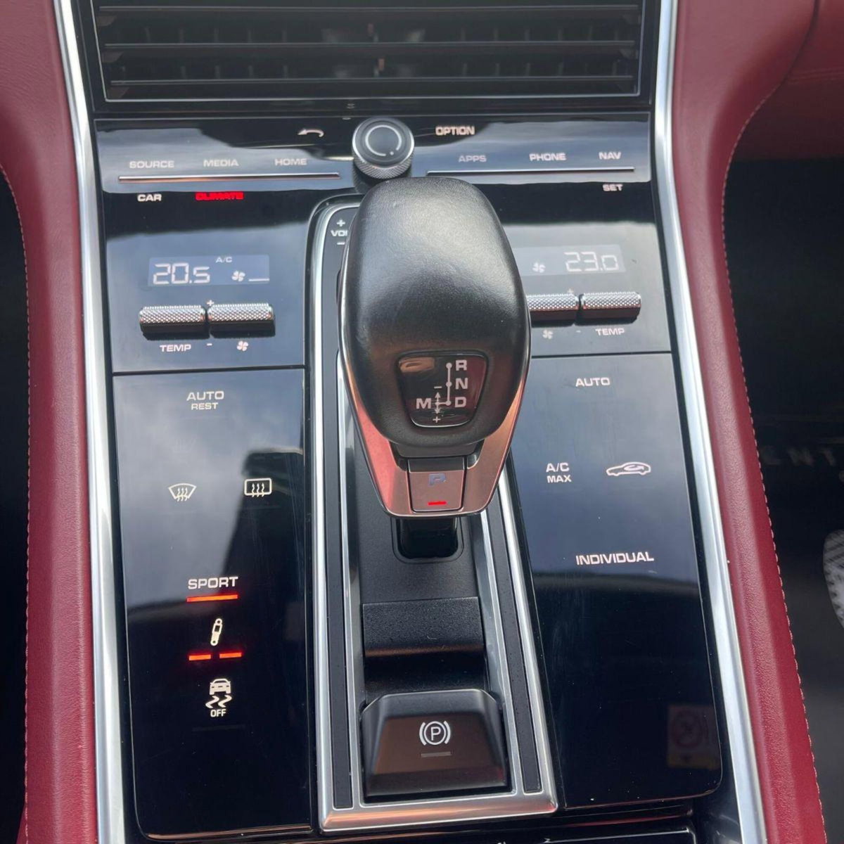 Porsche Panamera 2.9 4 auto (9)