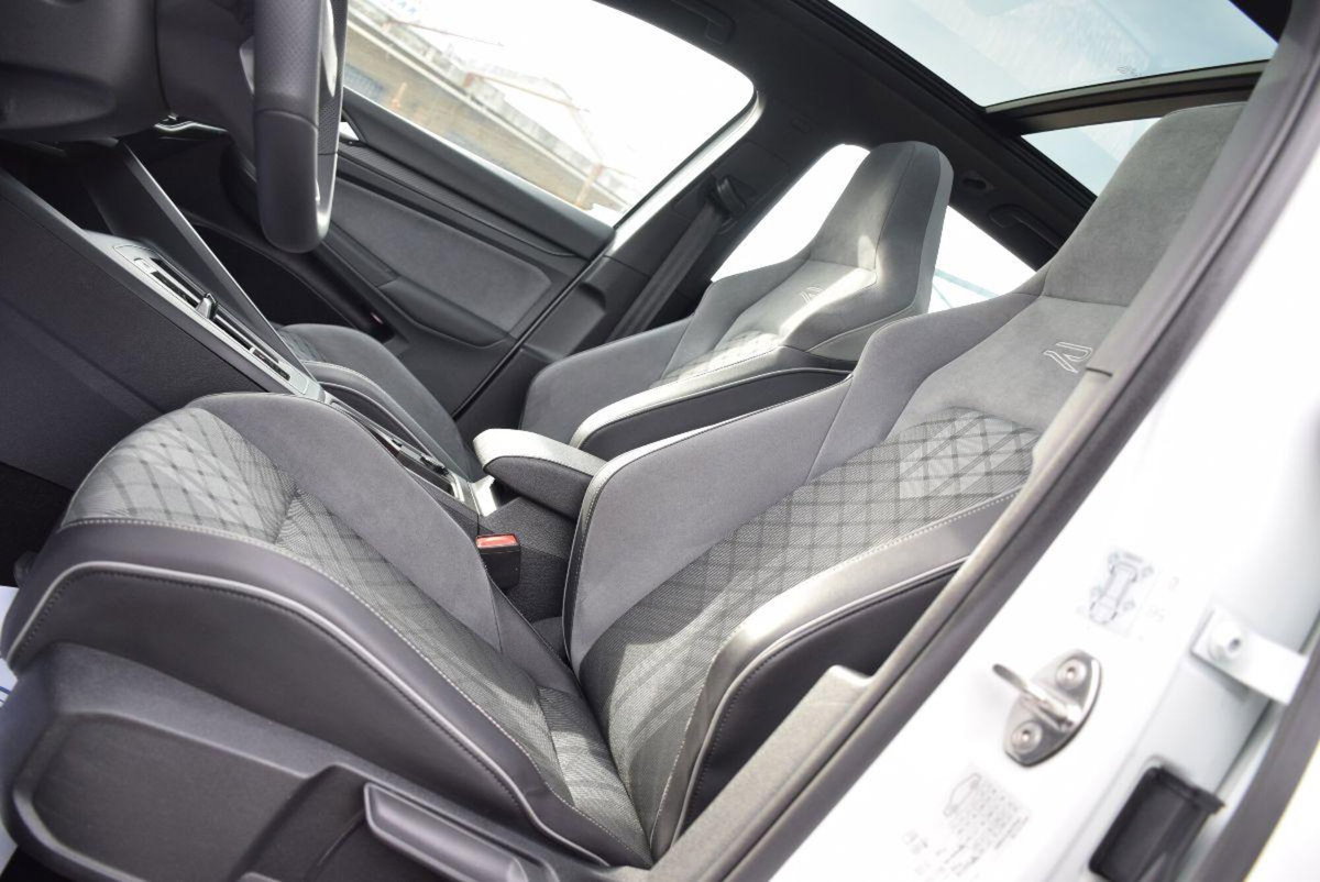 Volkswagen Golf Variant 2.0 TDI 150 CV DSG SCR 4Motion R-Line (9)