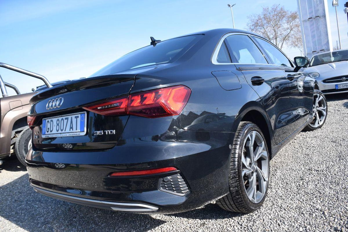 Audi A3 Sedan 35 TDI S tronic Business (4)