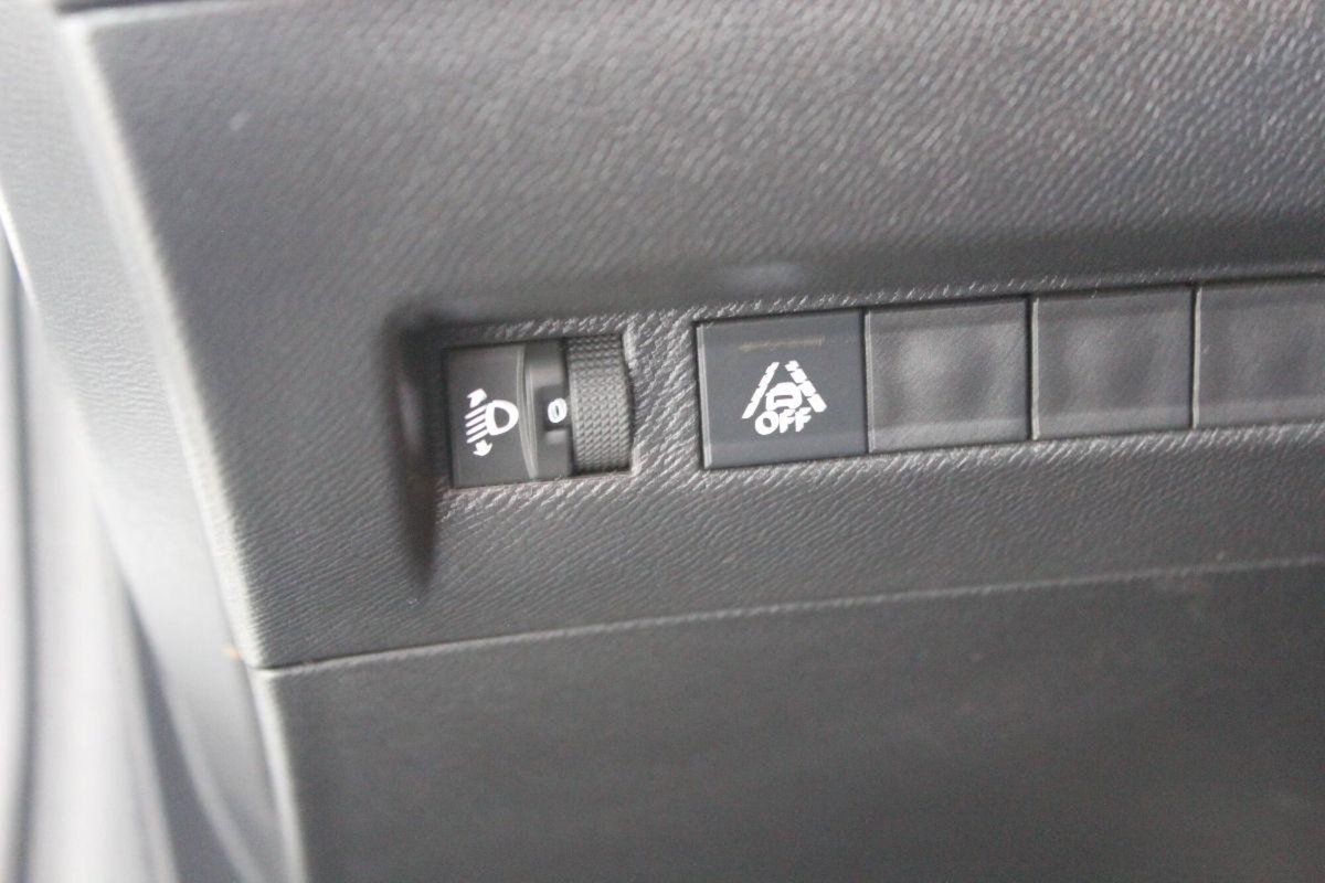 Peugeot 208 BlueHDi 100 Stop&Start 5 porte Active (16)
