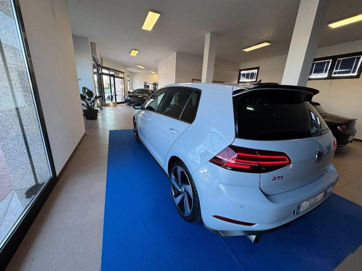 Volkswagen Golf GTI Performance 2.0 245 CV TSI 5p. BMT (5)