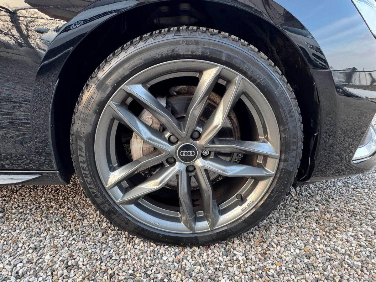 Audi A4 2.0 TDI 190 CV S tronic S line edition (13)