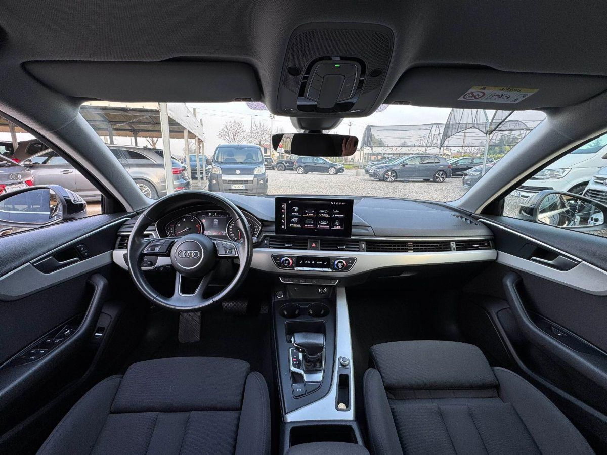 Audi A4 2.0 TDI 190 CV S tronic S line edition (9)