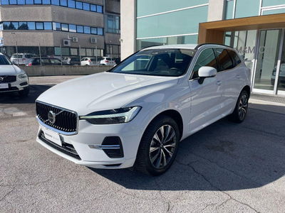 Volvo XC60 B4 Geartronic Momentum Pro usata