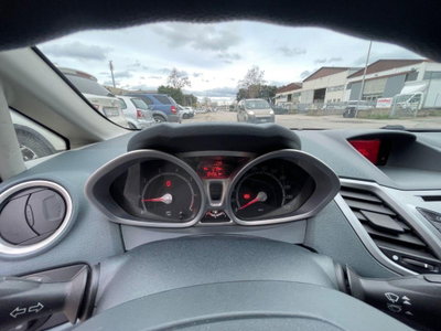 Ford Fiesta 1.2 82CV 3 porte Titanium (11)