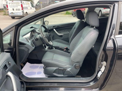 Ford Fiesta 1.2 82CV 3 porte Titanium (9)