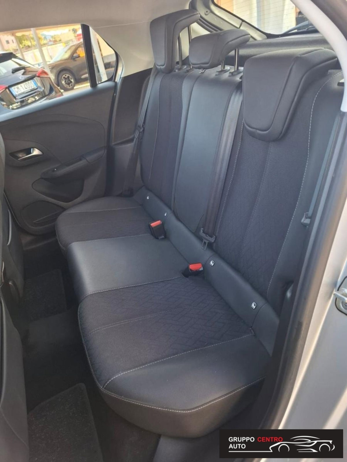 Opel Corsa 1.2 Elegance (7)