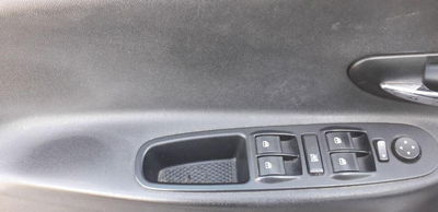 Lancia Ypsilon 1.2 69 CV 5 porte Silver usata