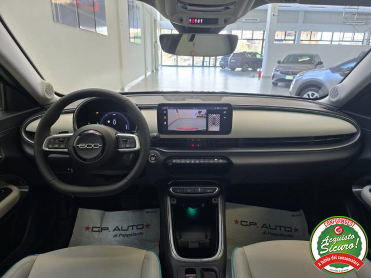 Fiat 600 1.2 hybrid La Prima 145cv auto (10)