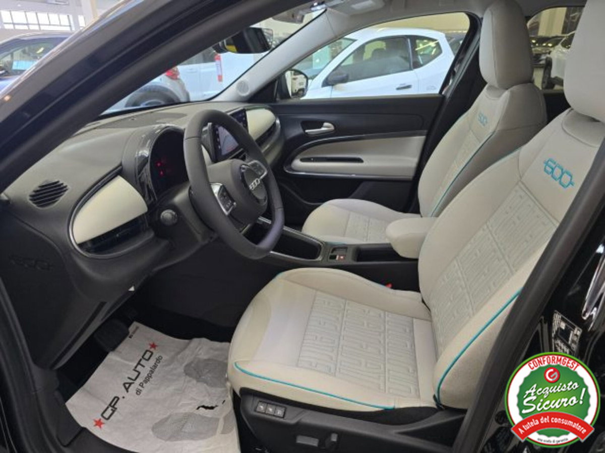 Fiat 600 1.2 hybrid La Prima 145cv auto (12)