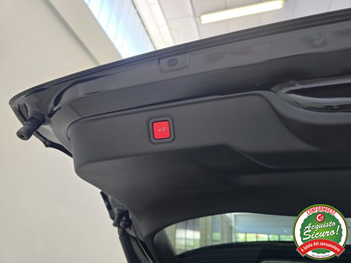 Fiat 600 1.2 hybrid La Prima 145cv auto (9)