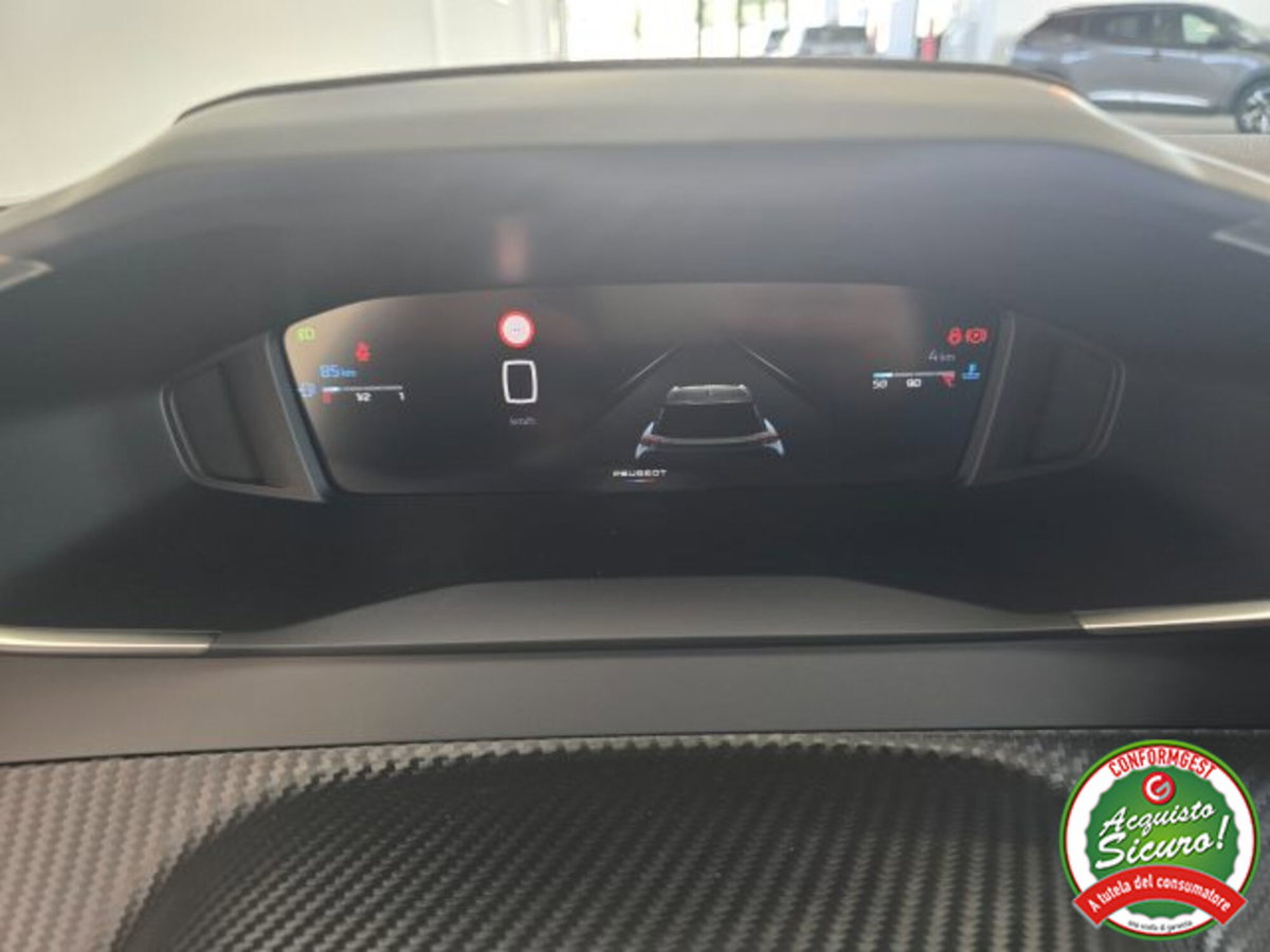 Peugeot 2008 PureTech 100 S&S Allure (11)