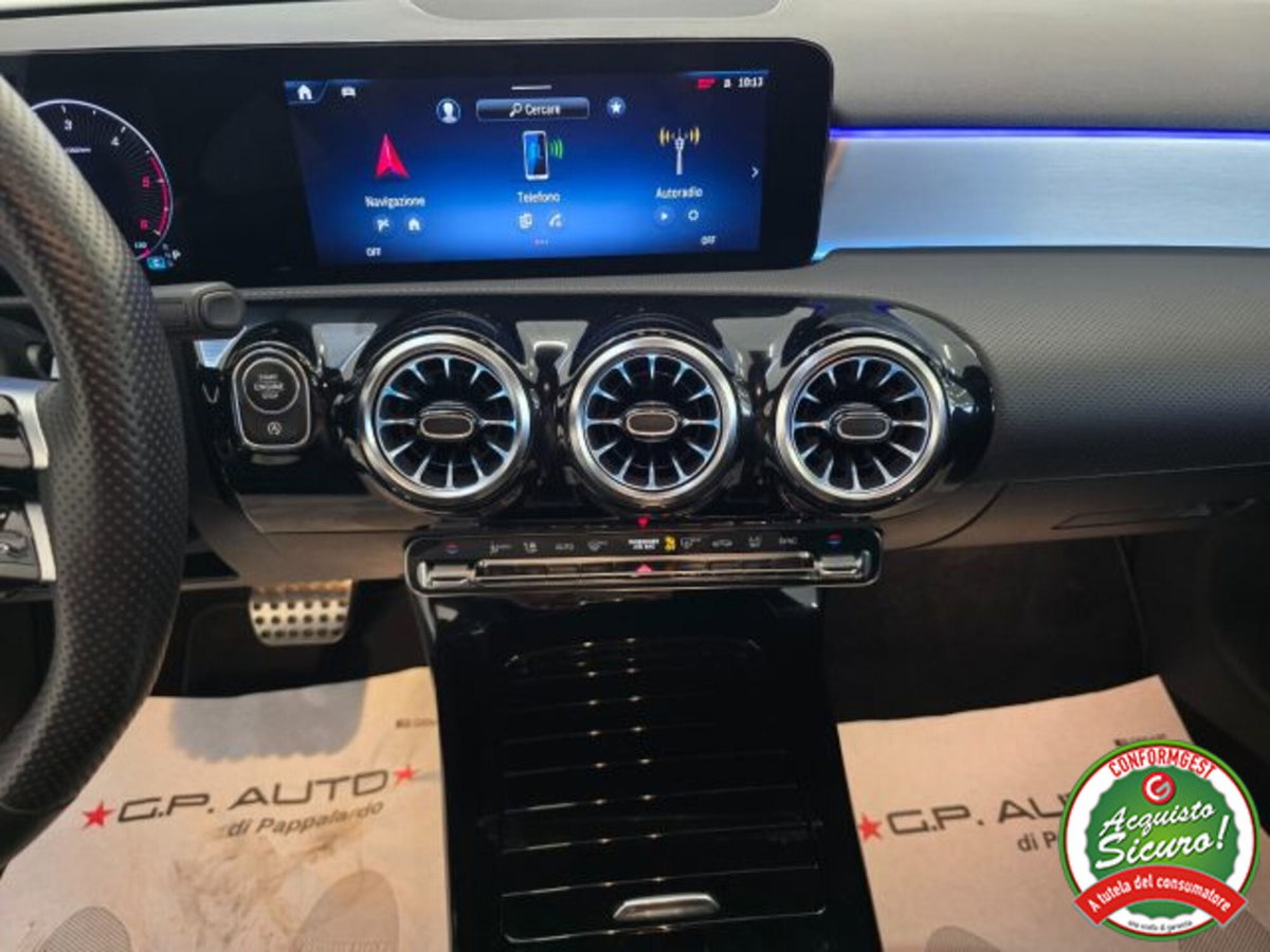 Mercedes-Benz Classe A 200 d AMG Line Premium Plus auto (17)