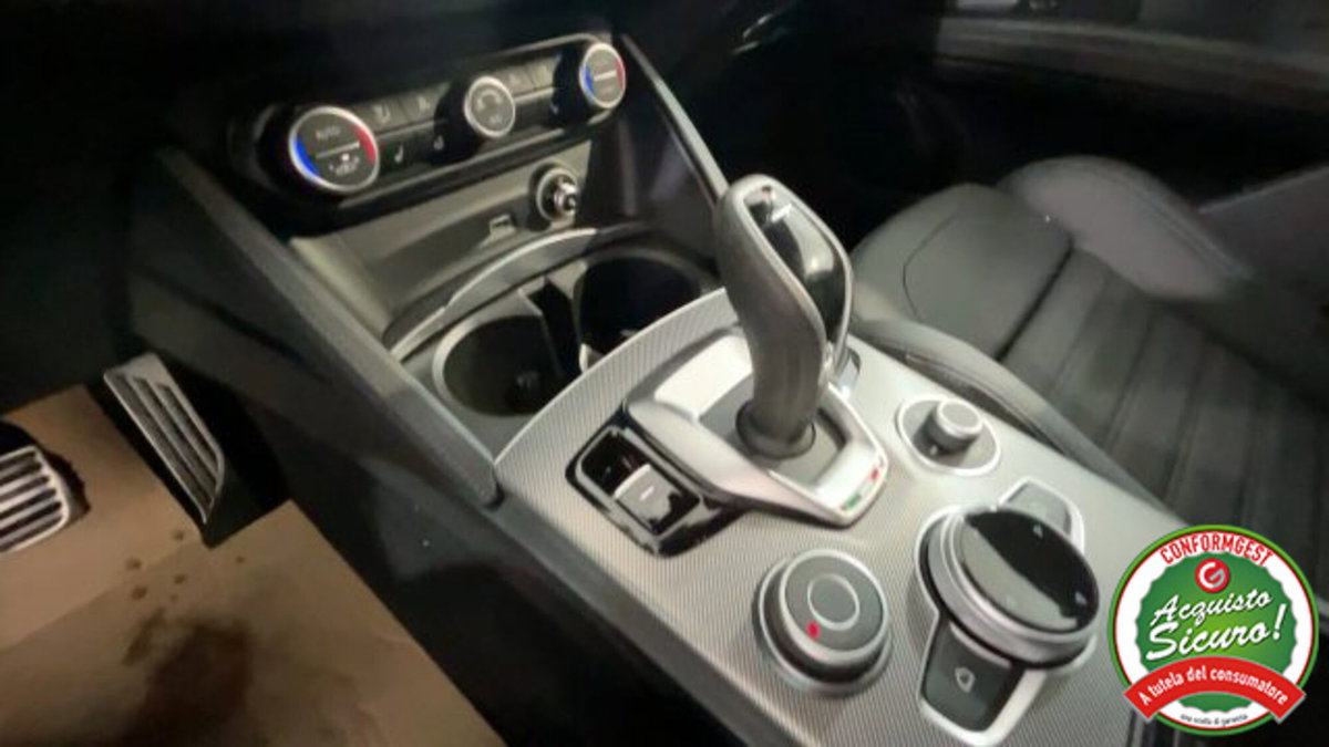 Alfa Romeo Stelvio Stelvio 2.2 Turbodiesel 210 CV AT8 Q4 Veloce (9)