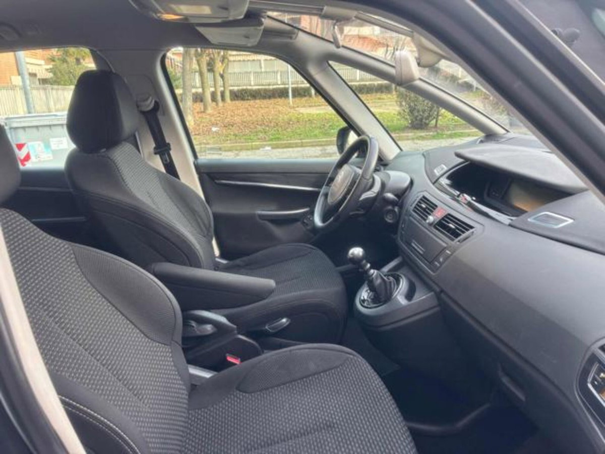 Citroen C4 Picasso 1.6 HDi 110 FAP Business (8)