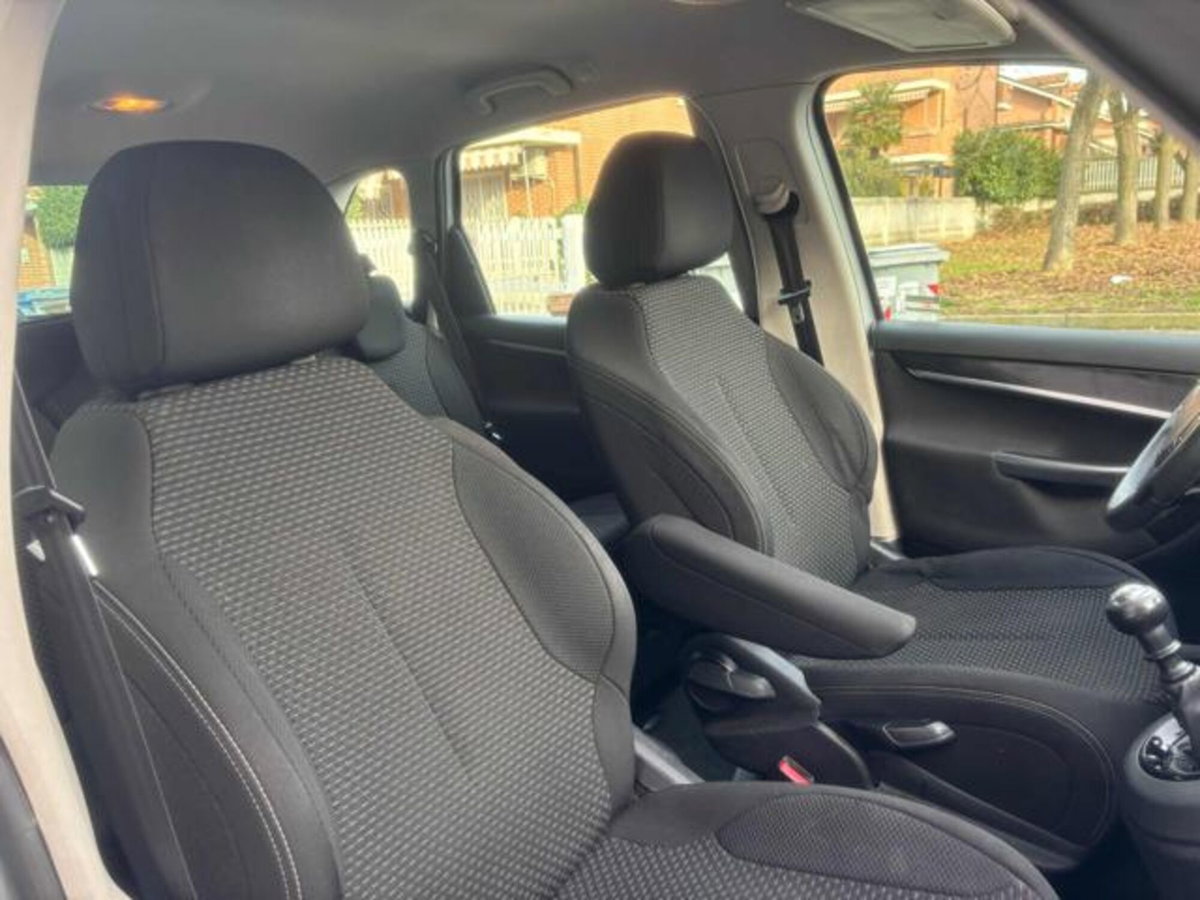Citroen C4 Picasso 1.6 HDi 110 FAP Business (9)