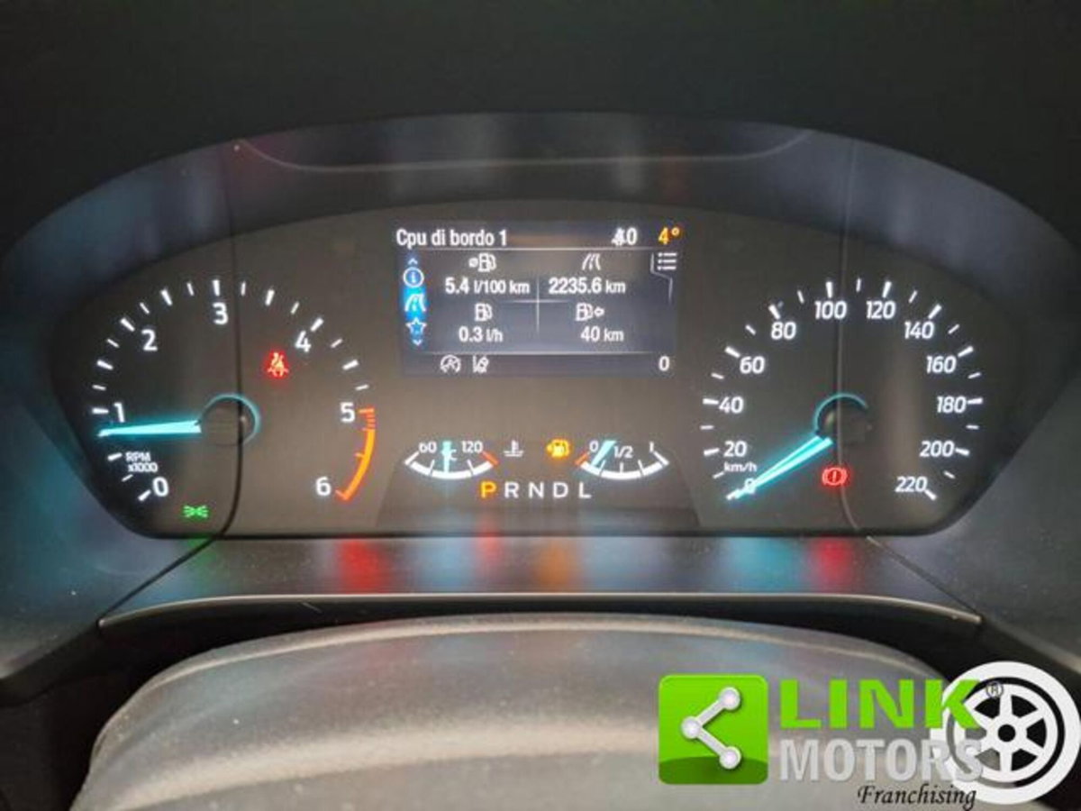 Ford Kuga 1.5 EcoBlue 120 CV 2WD ST-Line (7)