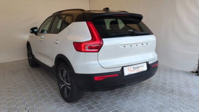 Volvo XC40 T5 Recharge Plug-in Hybrid R-design (4)