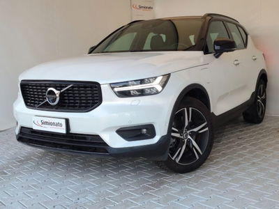Volvo XC40 T5 Recharge Plug-in Hybrid R-design usata