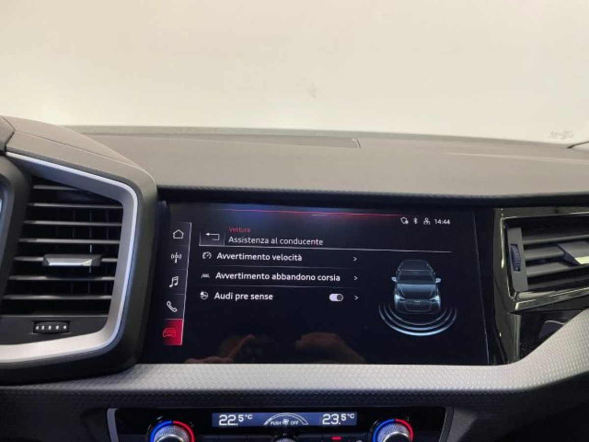Audi A1 Sportback Sportback 25 1.0 tfsi Business (14)