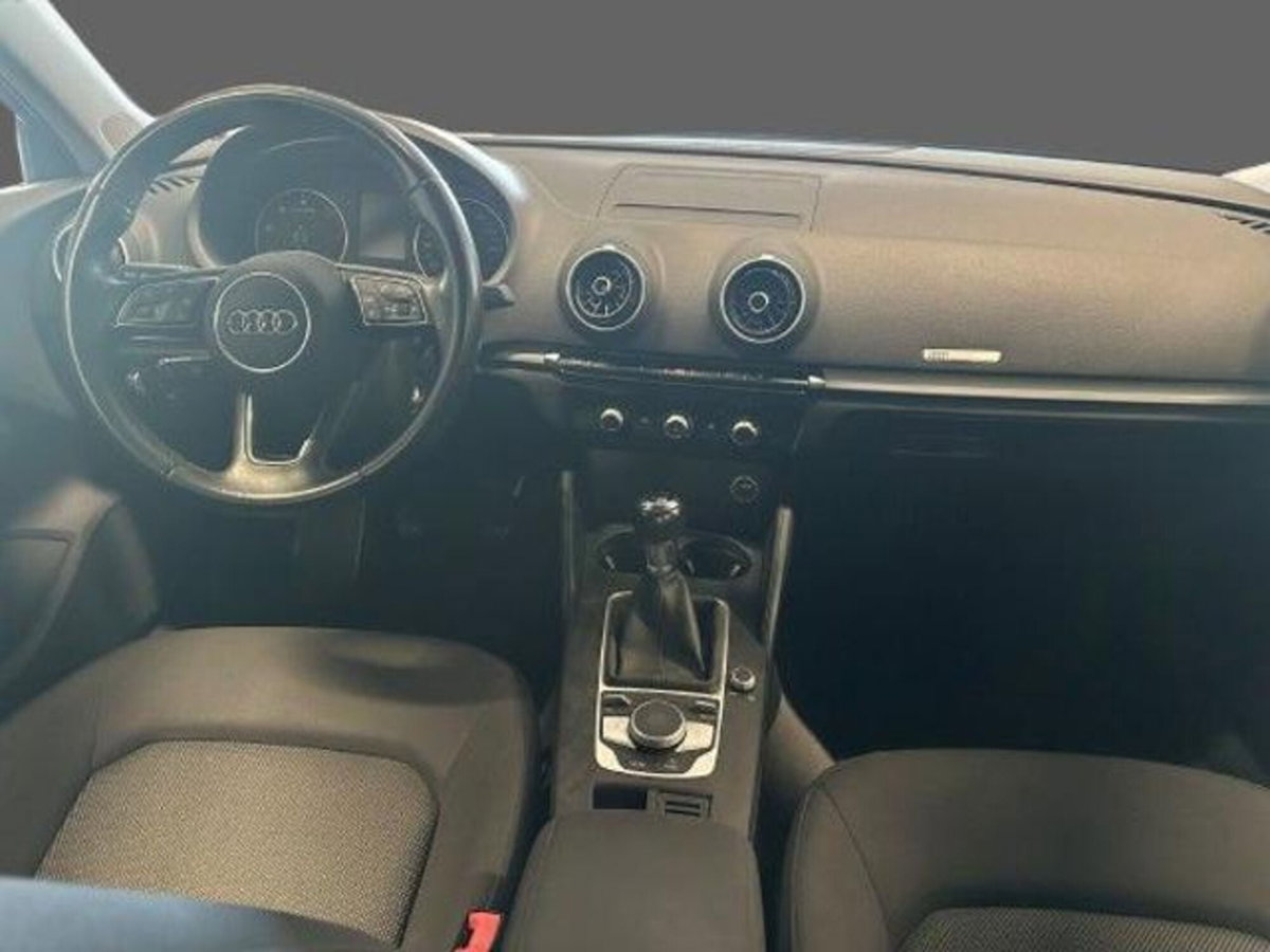 Audi A3 Sportback 1.6 TDI 116 CV Business (3)