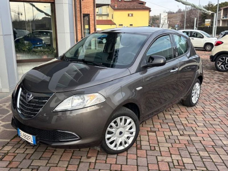 Lancia Ypsilon 1.2 69 CV 5 porte Gold