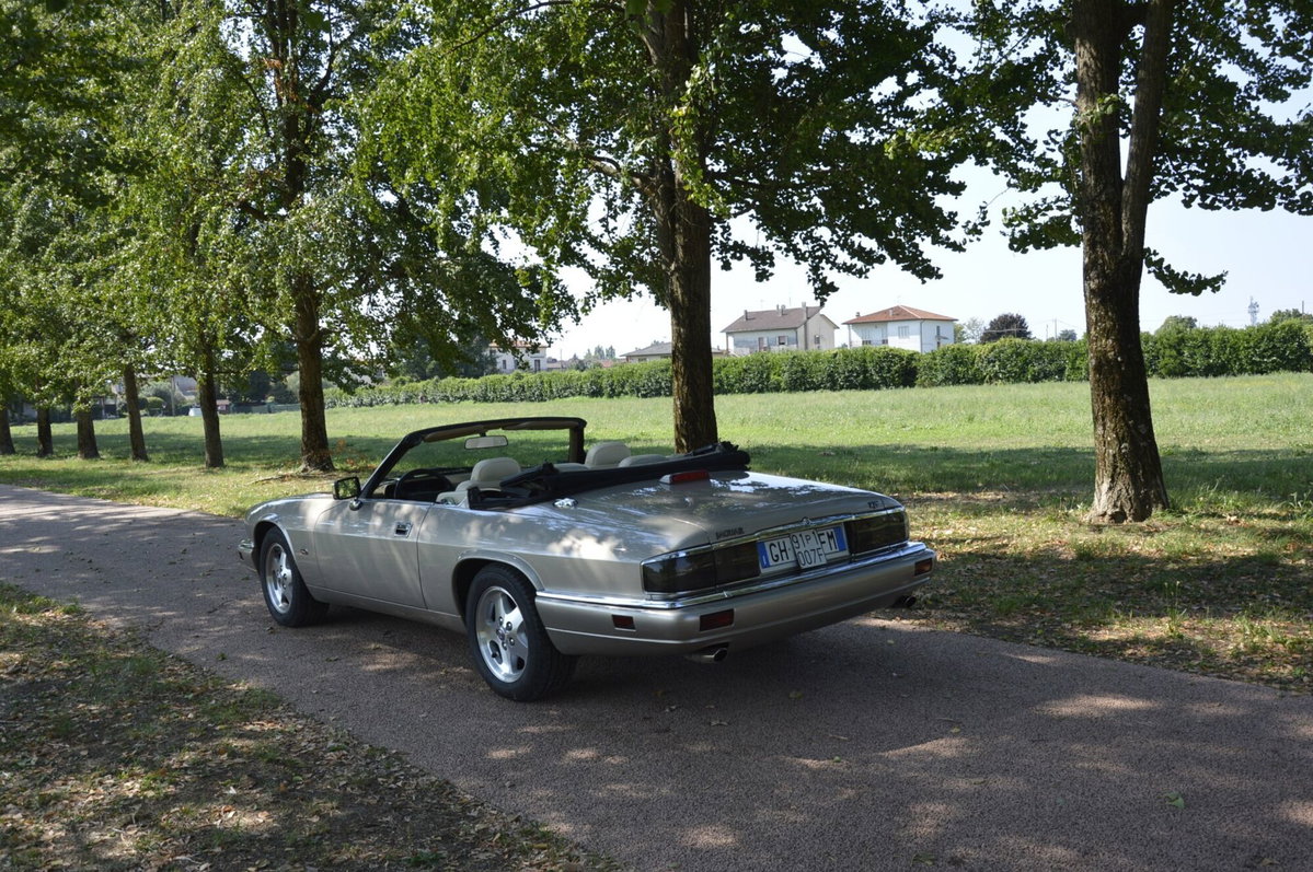 Jaguar XJS 4.0 cat Convertible (6)