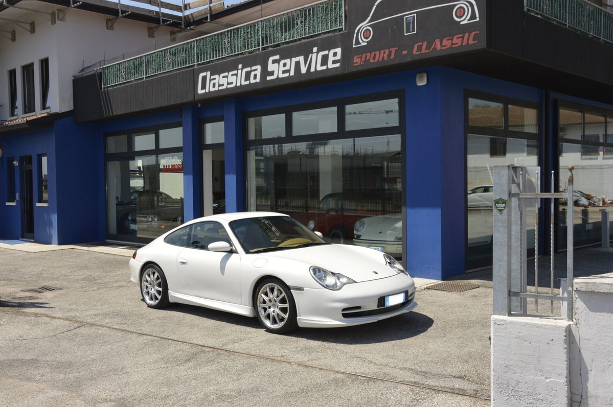 Porsche 911 Coupé Carrera cat