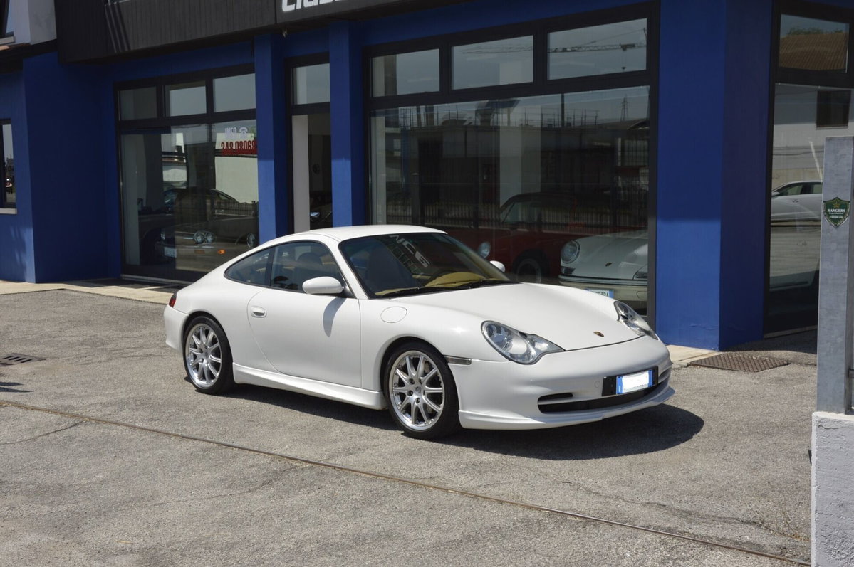 Porsche 911 Coupé Carrera cat (2)