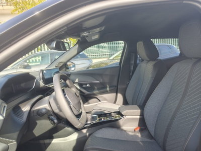 Peugeot 2008 PureTech 100 S&S Allure Pack (11)