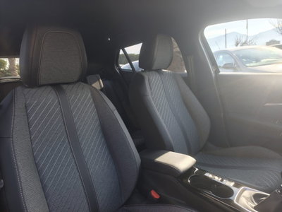Peugeot 2008 PureTech 100 S&S Allure Pack (15)