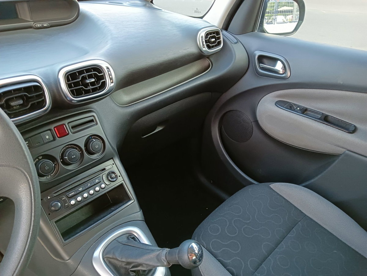 Citroen C3 Picasso 1.6 HDi 90 Seduction (10)