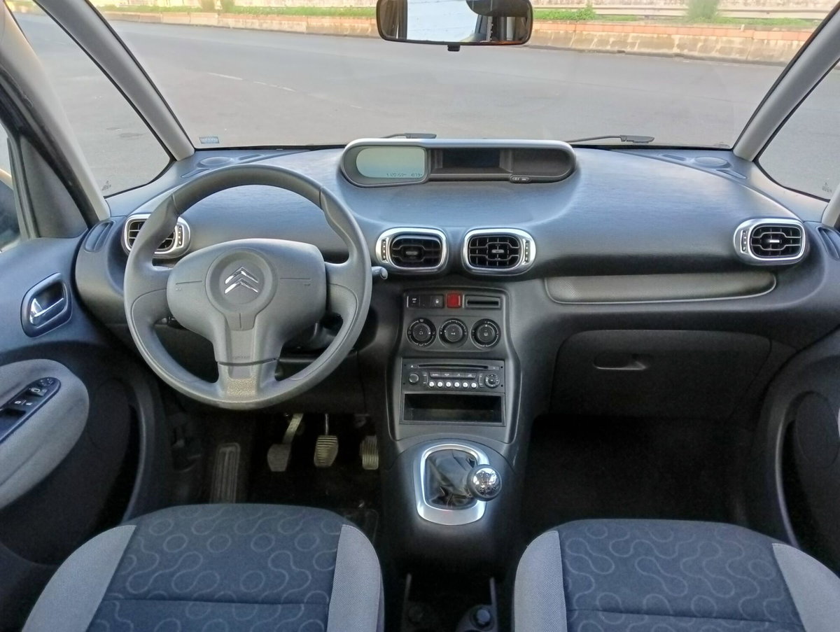 Citroen C3 Picasso 1.6 HDi 90 Seduction (11)